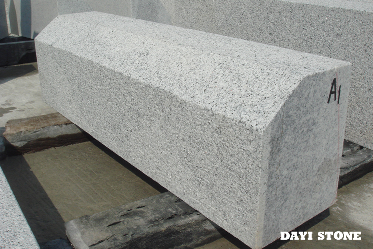 French Kerbstone A1 Top and front edge Bushhammered othes sawn 100x20x25cm - Dayi Stone